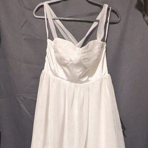 White tulle Lulu's dress